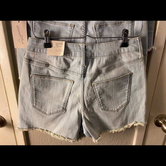 NWT-Universal Thread High Rise Soft Shorts - Picture 9 of 10
